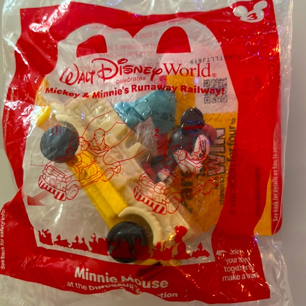Disney- Walt Disney World Runaway Railway Toy | Minnie | Dinosaur Attraction